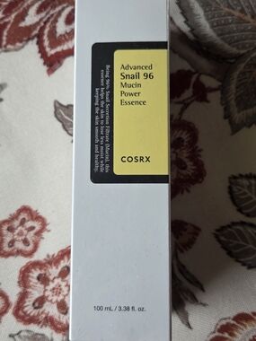 COSRX Snail Mucin Hydrating Essence - White & Yellow Packaging